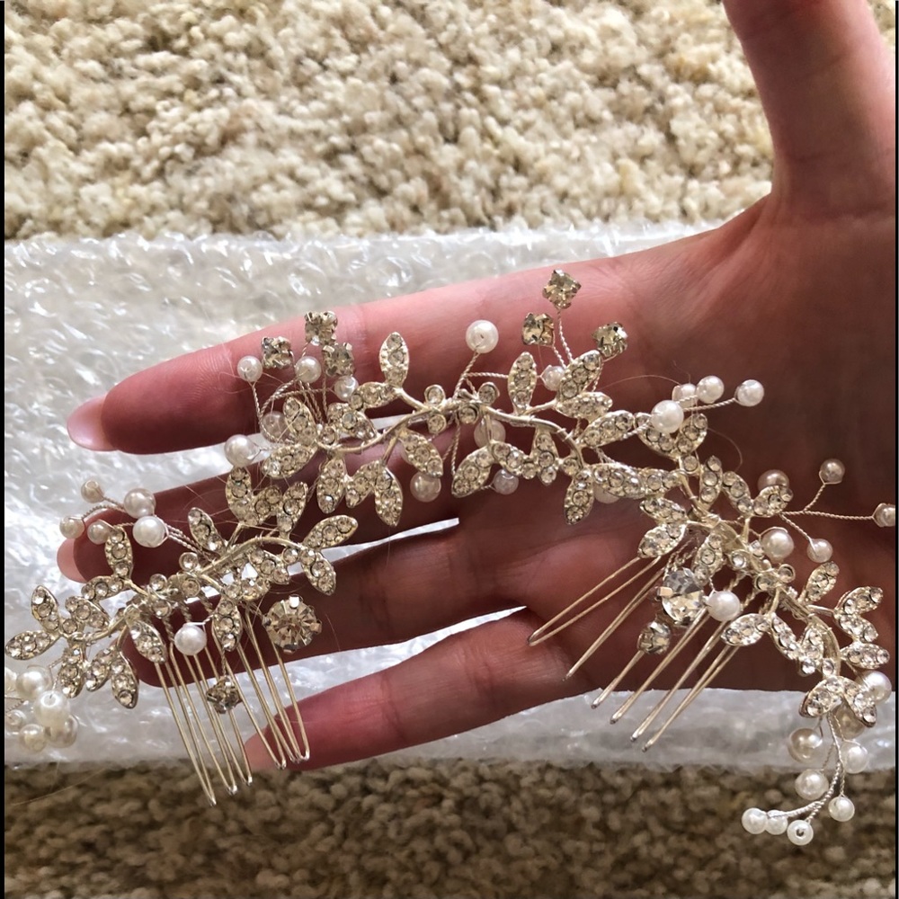 SOLD- Silver and pearl wedding hair piece